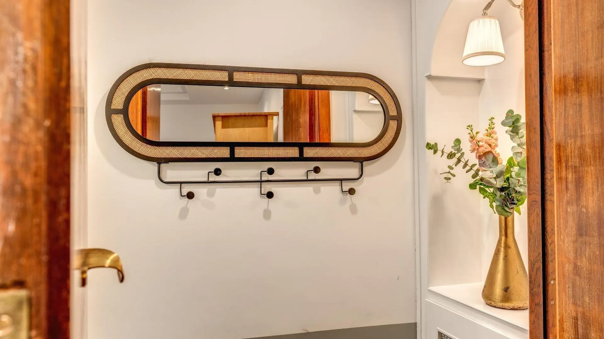 Tree Charme Trilussa Bed & Breakfast Rome Italy