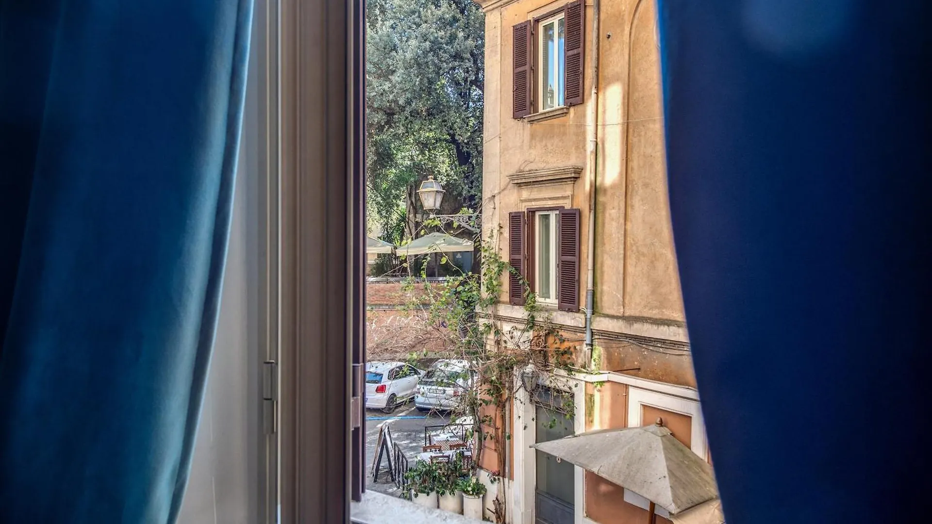 Tree Charme Trilussa Bed & Breakfast Rome Italy