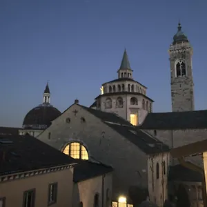 Apartment With A View Italy