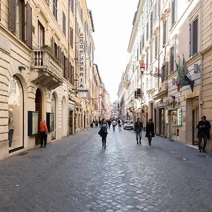 Spanish Steps 52 Luxury Apartment