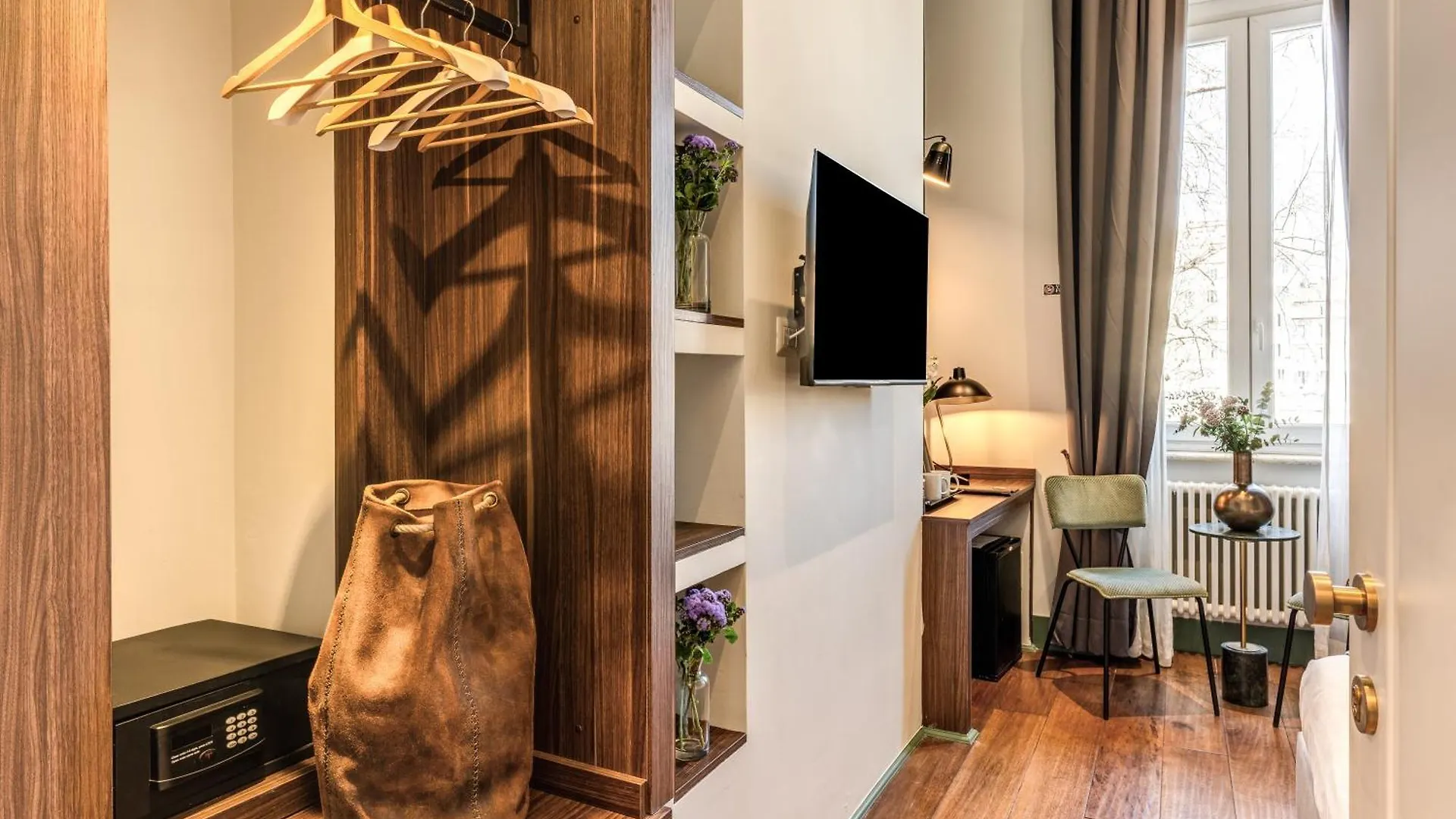 Tree Charme Trilussa Bed & Breakfast Rome