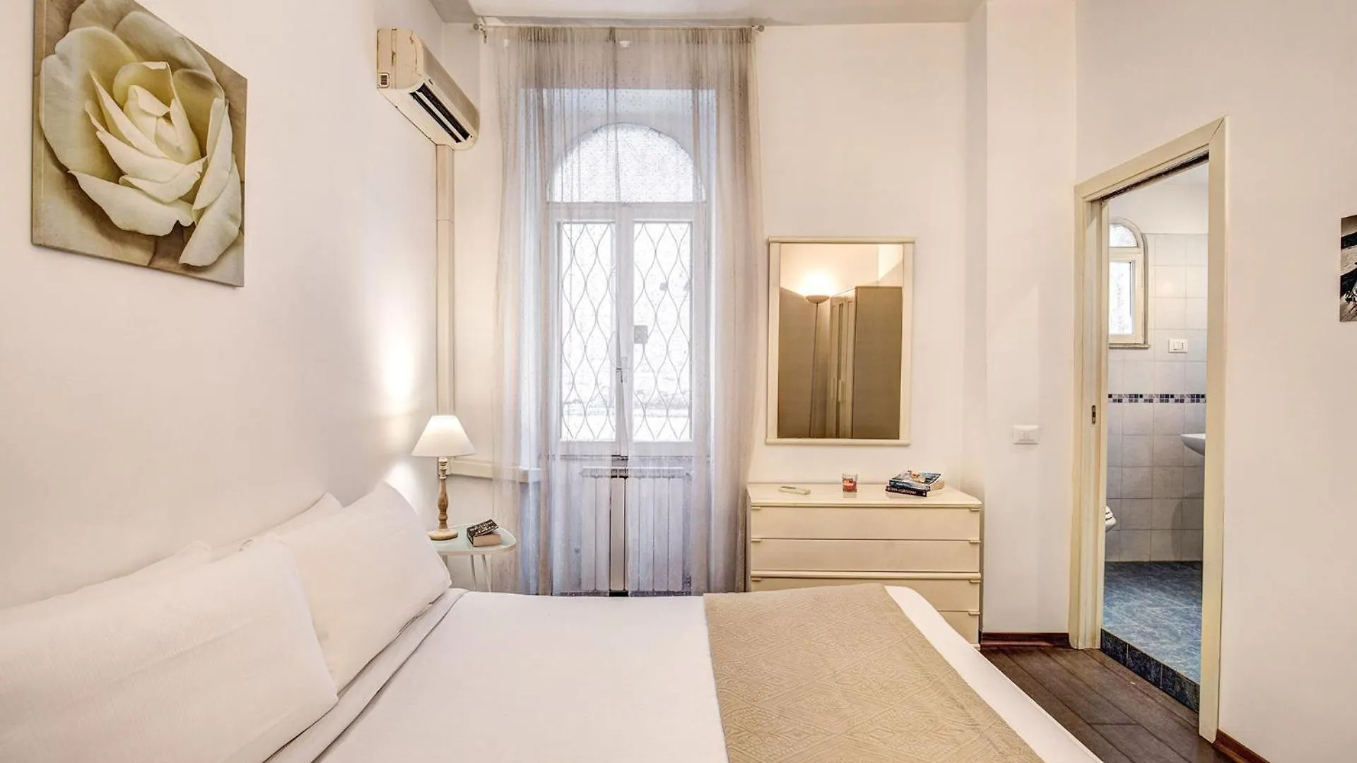 Tree Charme Trilussa Bed & Breakfast Rome Italy
