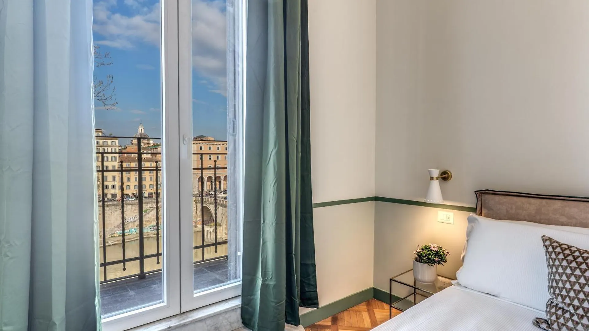 Tree Charme Trilussa Bed & Breakfast Rome